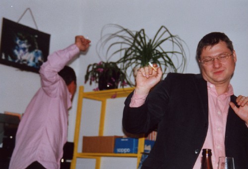 dancing klaus :::