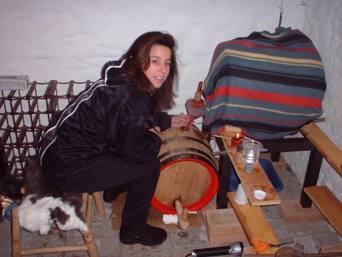 babs sticht den ersten wein ab ..