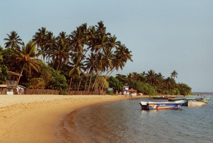 strand in alutgama