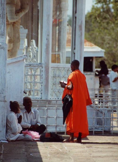 Ruvanweliseya Dagoba