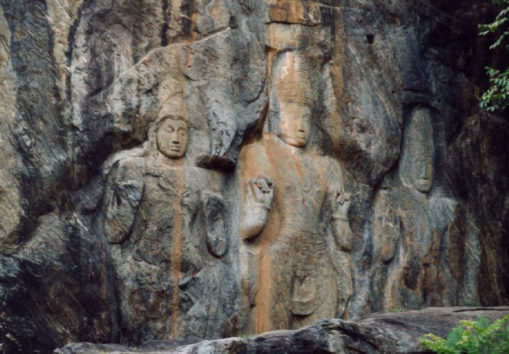 Felsenstatuen von Buduruvagala